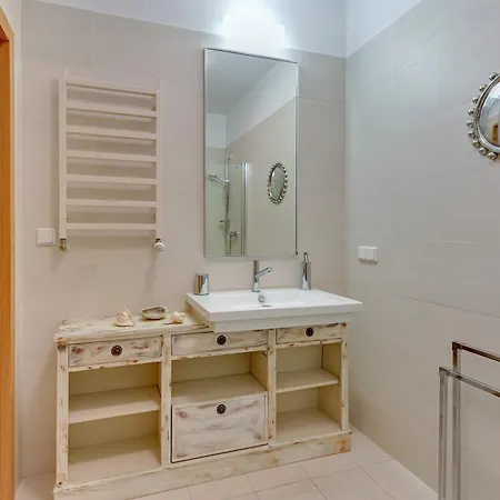 Mye - Art Neptun Apartament *